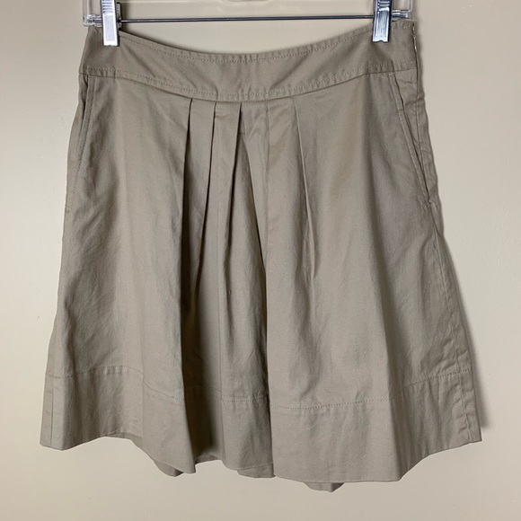 ANN TAYLOR LOFT • Khaki Skirt - Picture 2 of 6